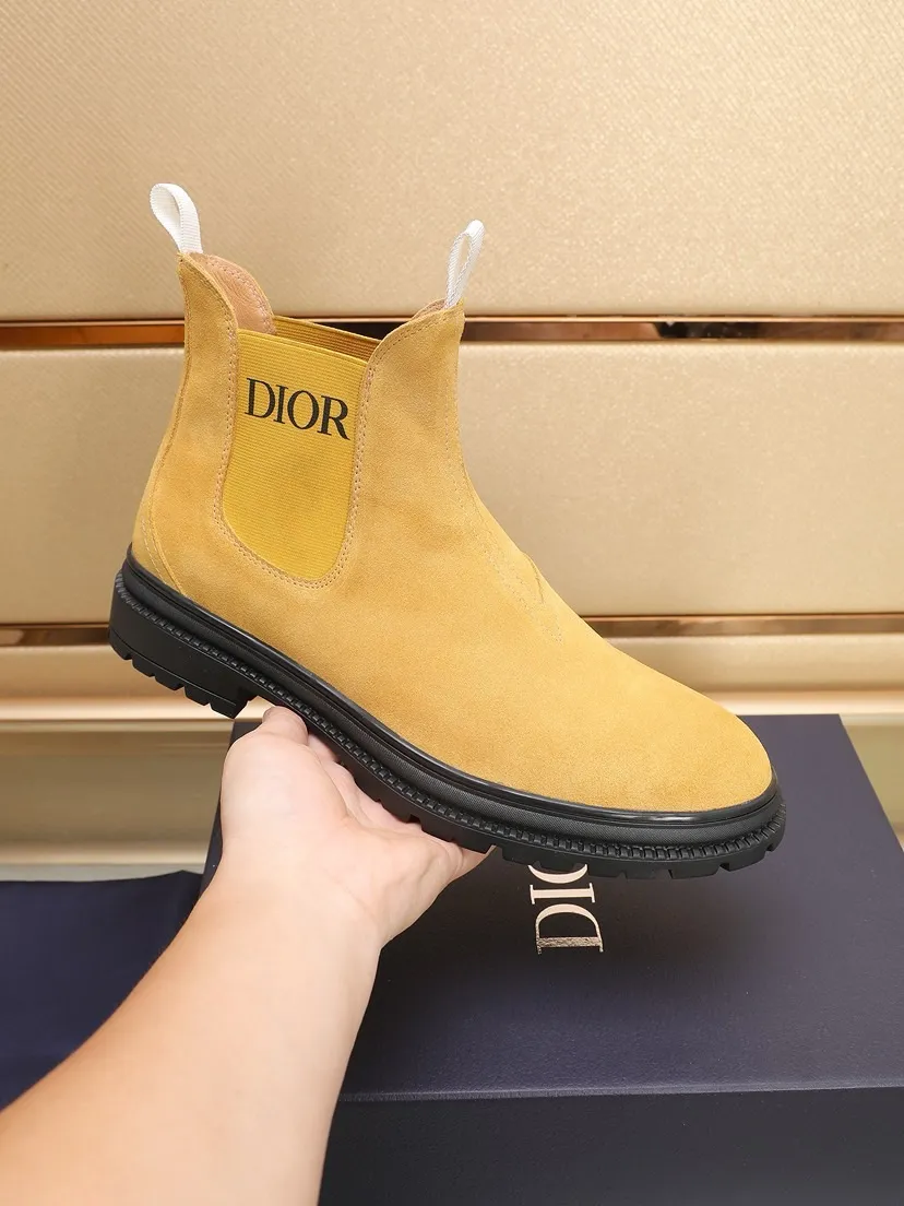 Men's men's shoes 💰P500💰[Dior] Dior ✨ is online at the same time 👏 This casual sneaker is a new product in the series and continues Di*r's classic style. The upper is made of original first-layer cowhide, paired with a textured outsole, and the brand's iconic details are on the side openings to enhance the style. Fashionable and versatile. Create a casual look. Size: 38-44 (45 customized)